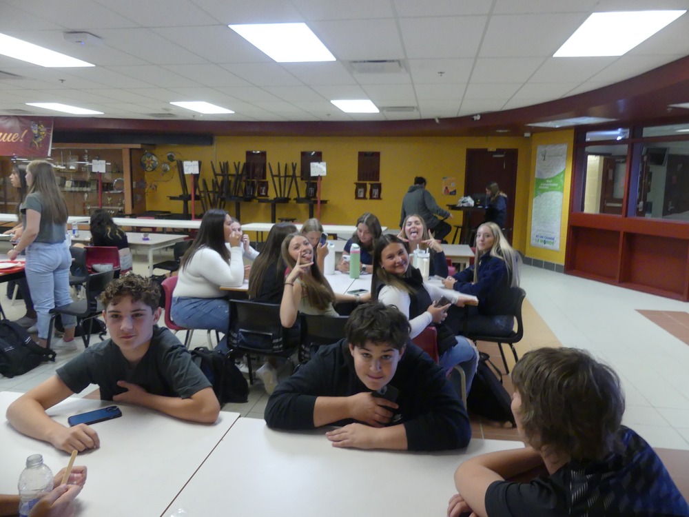 RENTR E 2024 2025 NOUVEAUT S MONLYC visual data 6